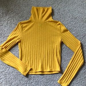 Divided S Mustard Turtleneck